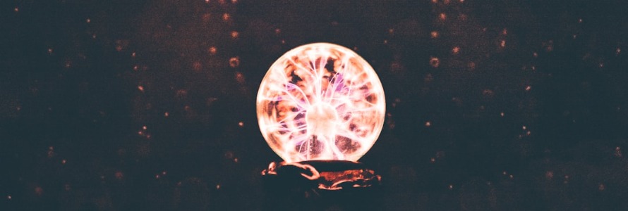 From Everyday to Extraordinary: Uncovering the Magic of Personal Essays