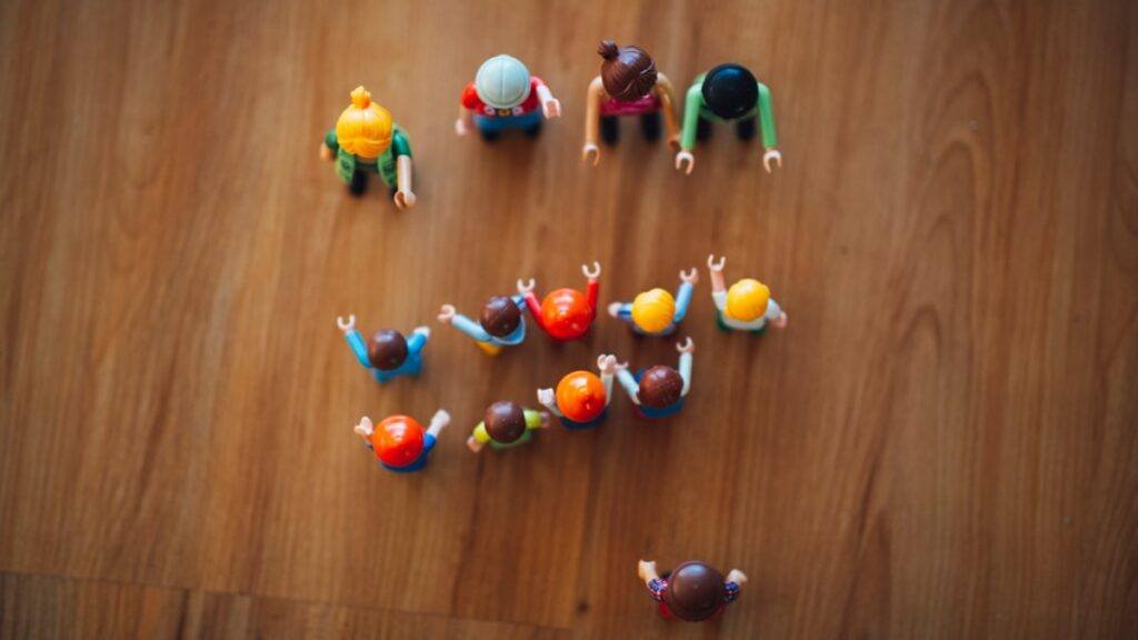 Individualism vs. Collectivism: A Balanced Perspective for Modern Society